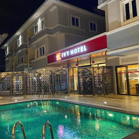 Ivy Hotel Emerald Ikeja Esterno foto