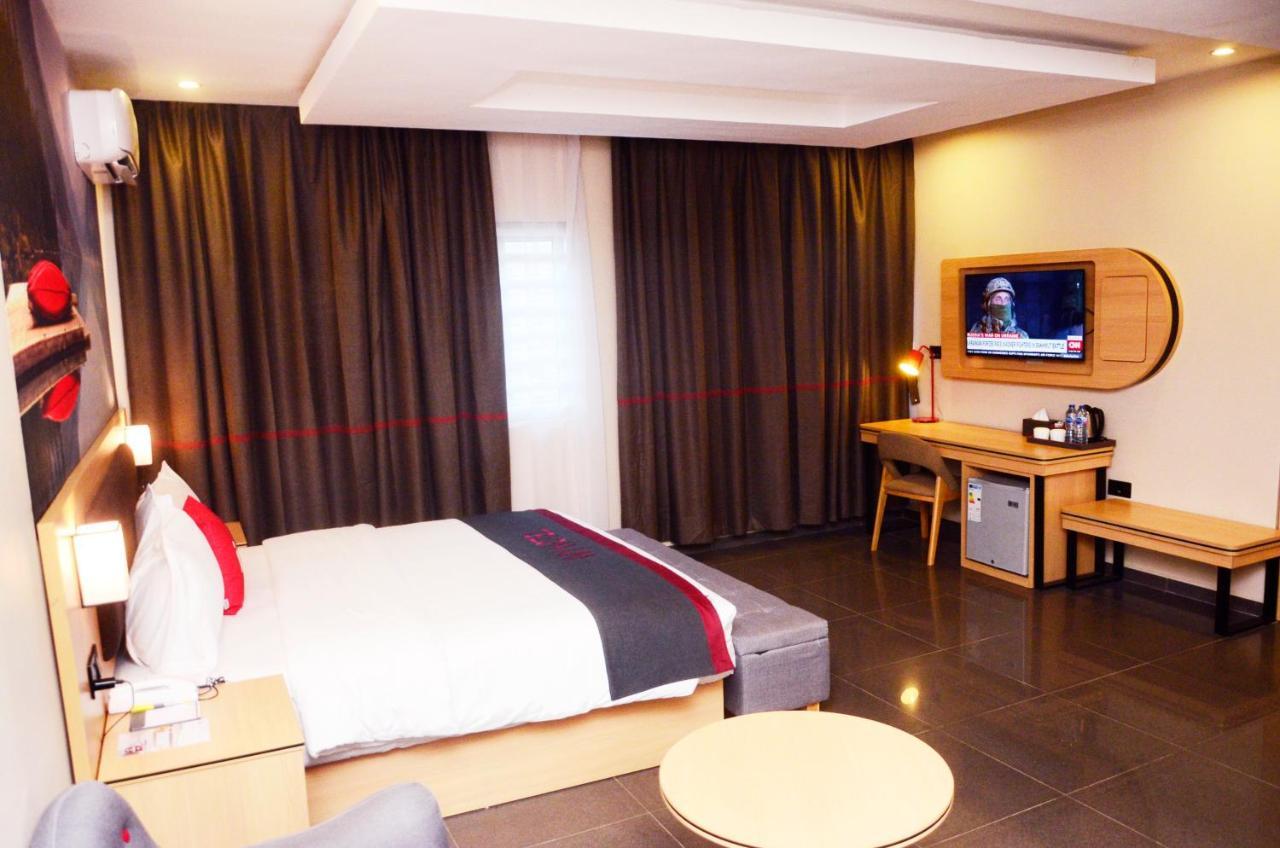Ivy Hotel Emerald Ikeja Esterno foto