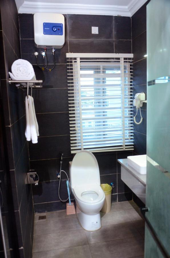 Ivy Hotel Emerald Ikeja Esterno foto