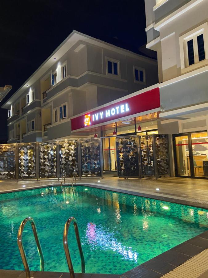 Ivy Hotel Emerald Ikeja Esterno foto